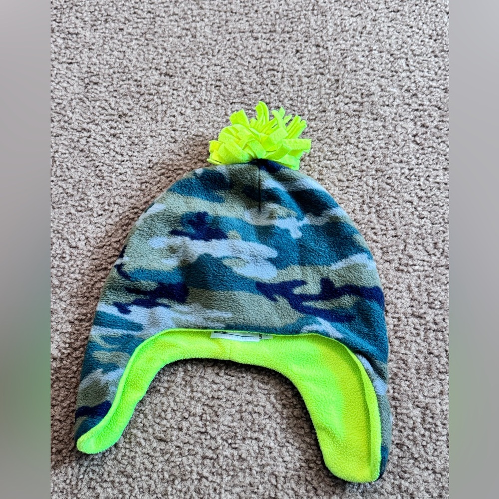 Place Camouflage Beanie with Neon Accent